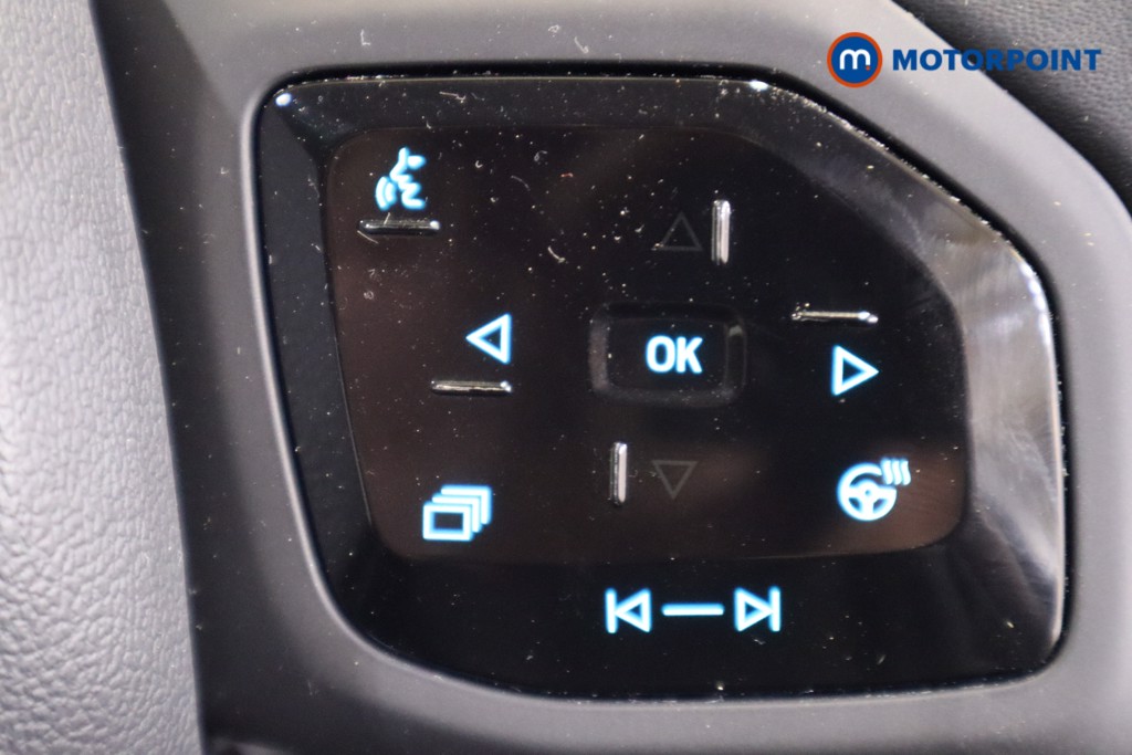 Ford Explorer Select Automatic Electric SUV - Stock Number (1555631) - 16th supplementary image