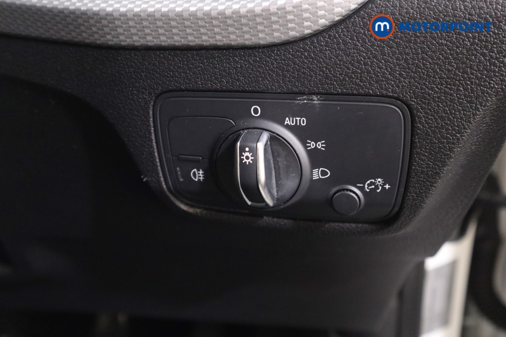 Audi Q2 Technik Manual Petrol SUV - Stock Number (1556030) - 10th supplementary image
