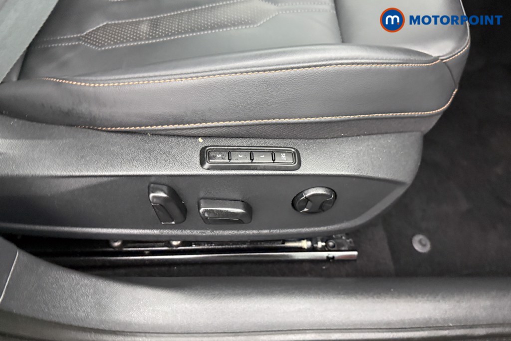 Cupra Formentor V2 Automatic Petrol Plug-In Hybrid SUV - Stock Number (1556064) - 18th supplementary image