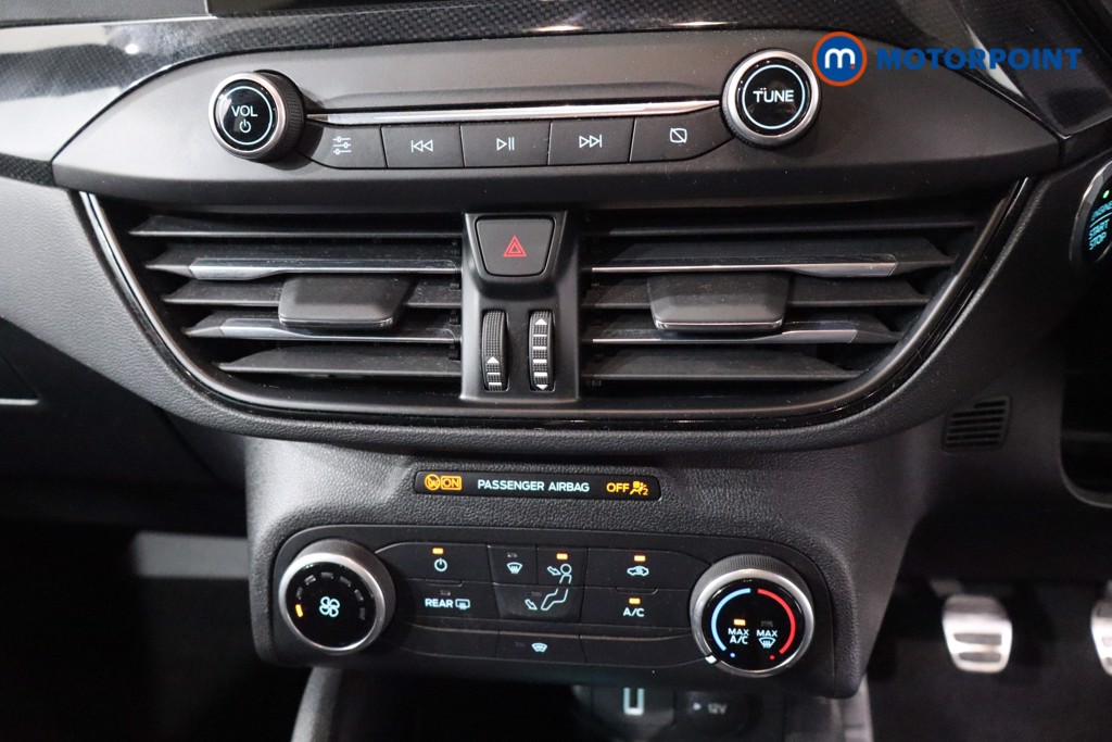 Ford Focus St-Line Edition Manual Petrol-Electric Hybrid Hatchback - Stock Number (1556089) - 16th supplementary image