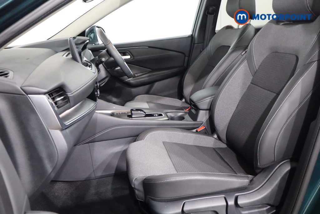 Nissan Qashqai N-Connecta Automatic Petrol-Electric Hybrid SUV - Stock Number (1556345) - 4th supplementary image