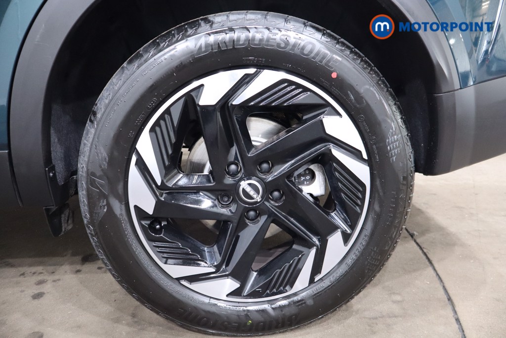 Nissan Qashqai N-Connecta Automatic Petrol-Electric Hybrid SUV - Stock Number (1556345) - 12th supplementary image