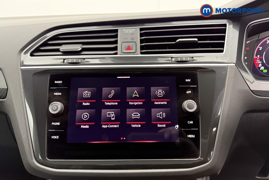 Volkswagen Tiguan R-Line Automatic Petrol SUV - Stock Number (1556374) - 11th supplementary image