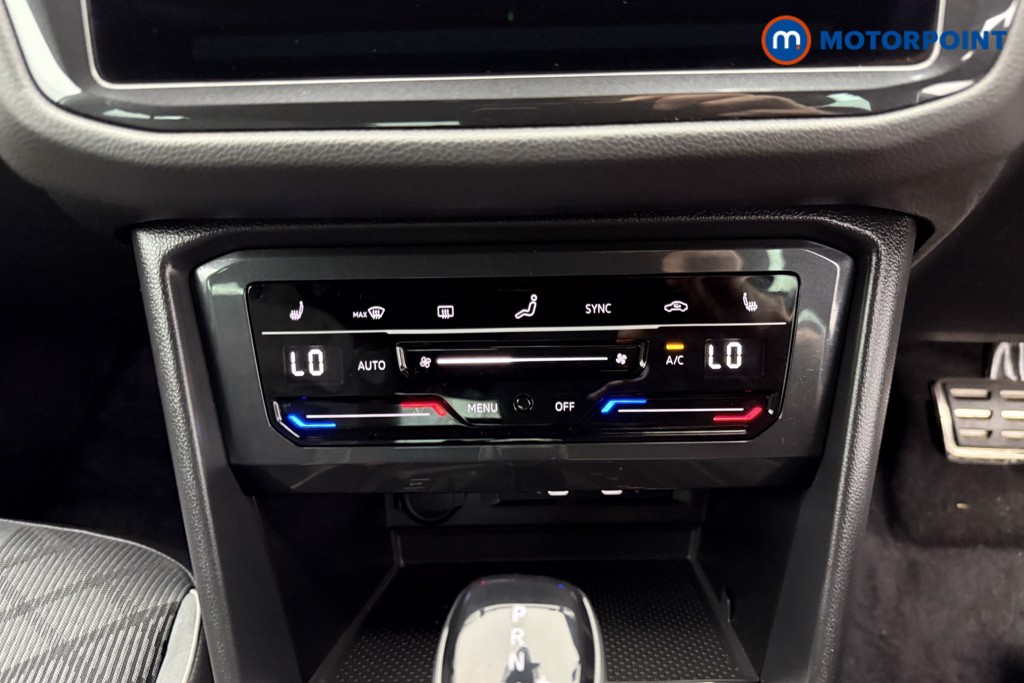Volkswagen Tiguan R-Line Automatic Petrol SUV - Stock Number (1556374) - 12th supplementary image