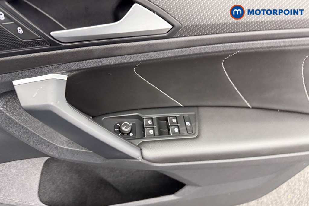 Volkswagen Tiguan R-Line Automatic Petrol SUV - Stock Number (1556374) - 17th supplementary image