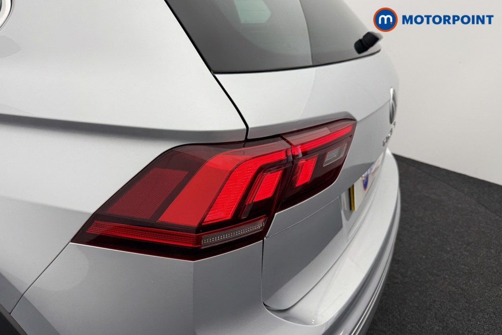 Volkswagen Tiguan R-Line Automatic Petrol SUV - Stock Number (1556374) - 26th supplementary image