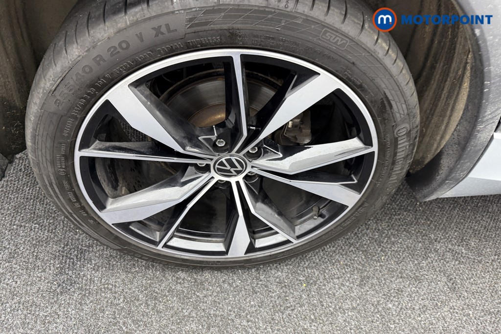 Volkswagen Tiguan R-Line Automatic Petrol SUV - Stock Number (1556374) - 32nd supplementary image