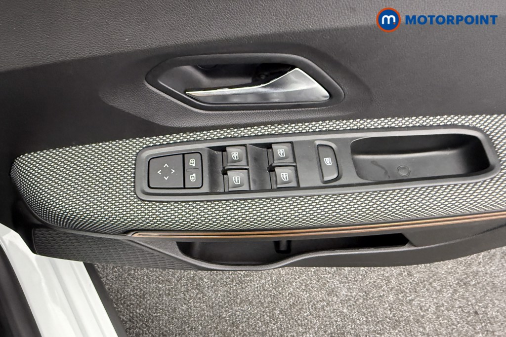 Dacia Sandero Stepway Comfort Manual Petrol Hatchback - Stock Number (1556700) - 12th supplementary image
