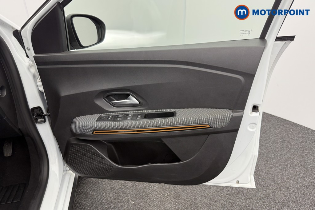 Dacia Sandero Stepway Comfort Manual Petrol Hatchback - Stock Number (1556700) - 13th supplementary image