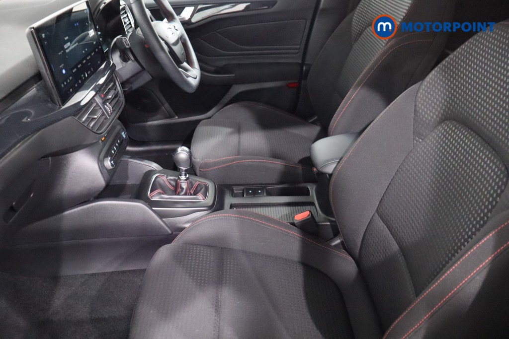 Ford Focus St-Line Manual Petrol Hatchback - Stock Number (1554198) - 4th supplementary image