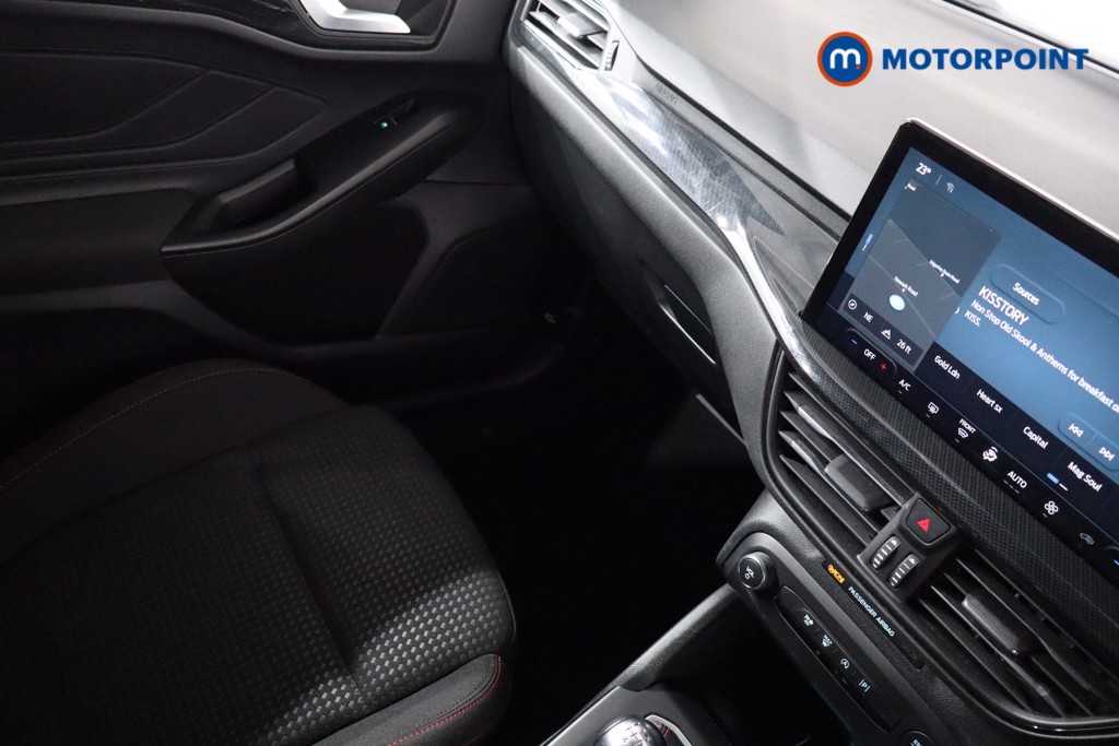 Ford Focus St-Line Manual Petrol Hatchback - Stock Number (1554198) - 17th supplementary image