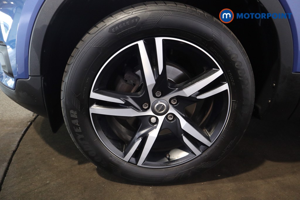 Volvo Xc40 R Design Manual Petrol SUV - Stock Number (1554295) - 15th supplementary image