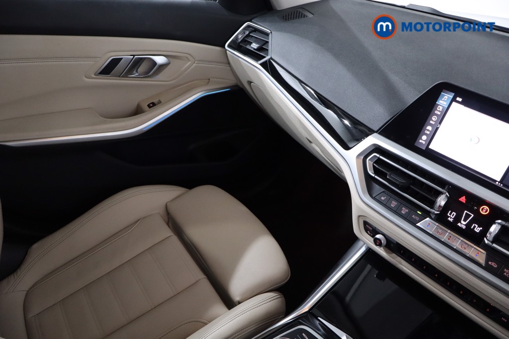 BMW 3 Series Sport Pro Automatic Petrol Plug-In Hybrid Saloon - Stock Number (1555580) - 17th supplementary image