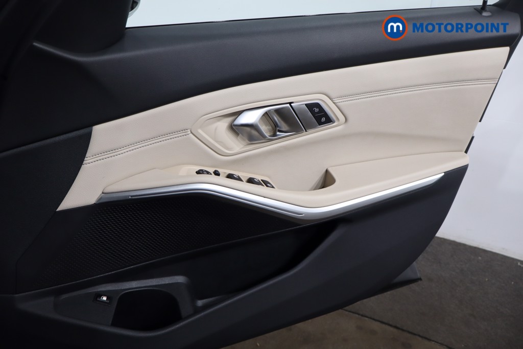 BMW 3 Series Sport Pro Automatic Petrol Plug-In Hybrid Saloon - Stock Number (1555580) - 22nd supplementary image