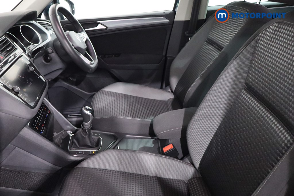 Volkswagen Tiguan Active Manual Petrol SUV - Stock Number (1555620) - 4th supplementary image
