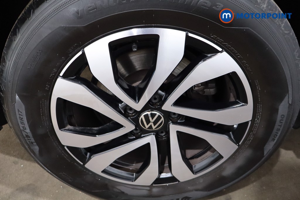 Volkswagen Tiguan Active Manual Petrol SUV - Stock Number (1555620) - 12th supplementary image