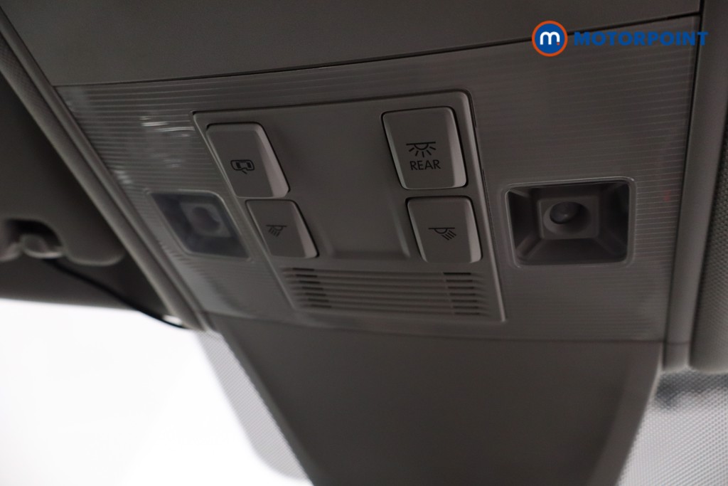 Volkswagen Tiguan Active Manual Petrol SUV - Stock Number (1555620) - 17th supplementary image