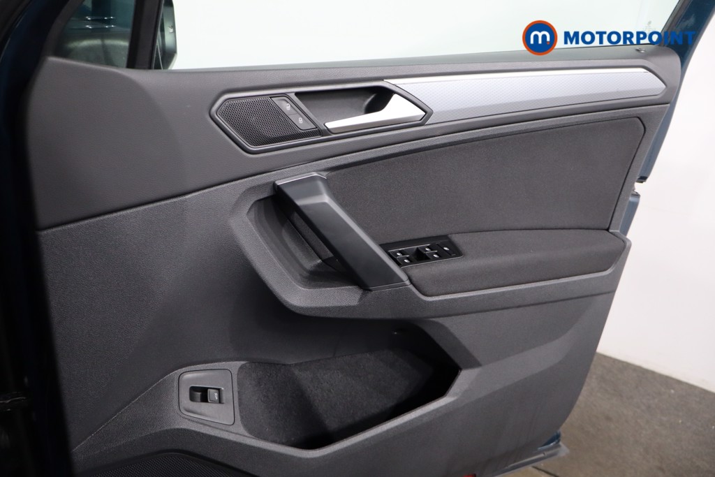 Volkswagen Tiguan Active Manual Petrol SUV - Stock Number (1555620) - 20th supplementary image