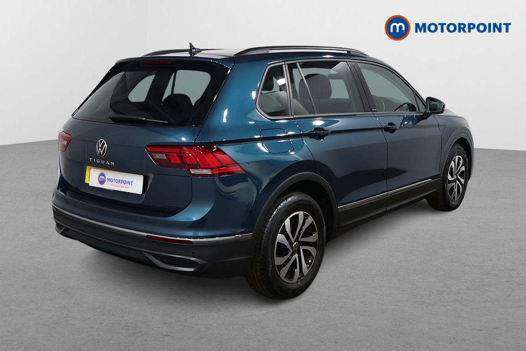 Volkswagen Tiguan Active Manual Petrol SUV - Stock Number (1555620) - Drivers side rear corner