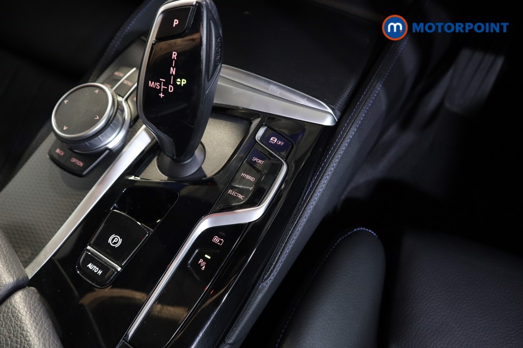 BMW 5 Series M Sport Automatic Petrol Plug-In Hybrid Estate - Stock Number (1555686) - 9th supplementary image