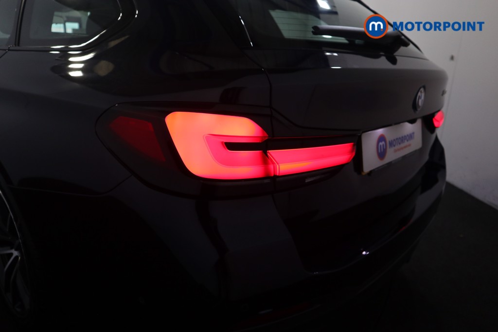 BMW 5 Series M Sport Automatic Petrol Plug-In Hybrid Estate - Stock Number (1555686) - 26th supplementary image