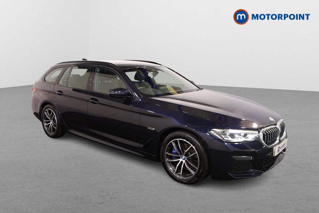 BMW 5 Series M Sport Automatic Petrol Plug-In Hybrid Estate - Stock Number (1555686) - Drivers side front corner