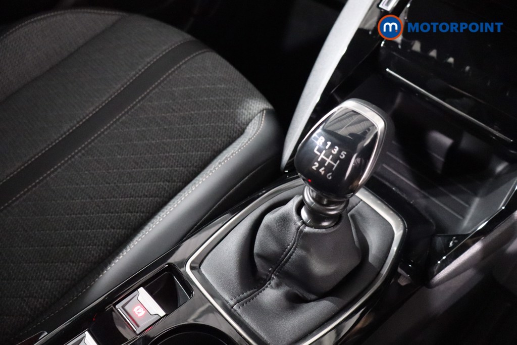 Peugeot 2008 Allure Manual Petrol SUV - Stock Number (1556191) - 15th supplementary image
