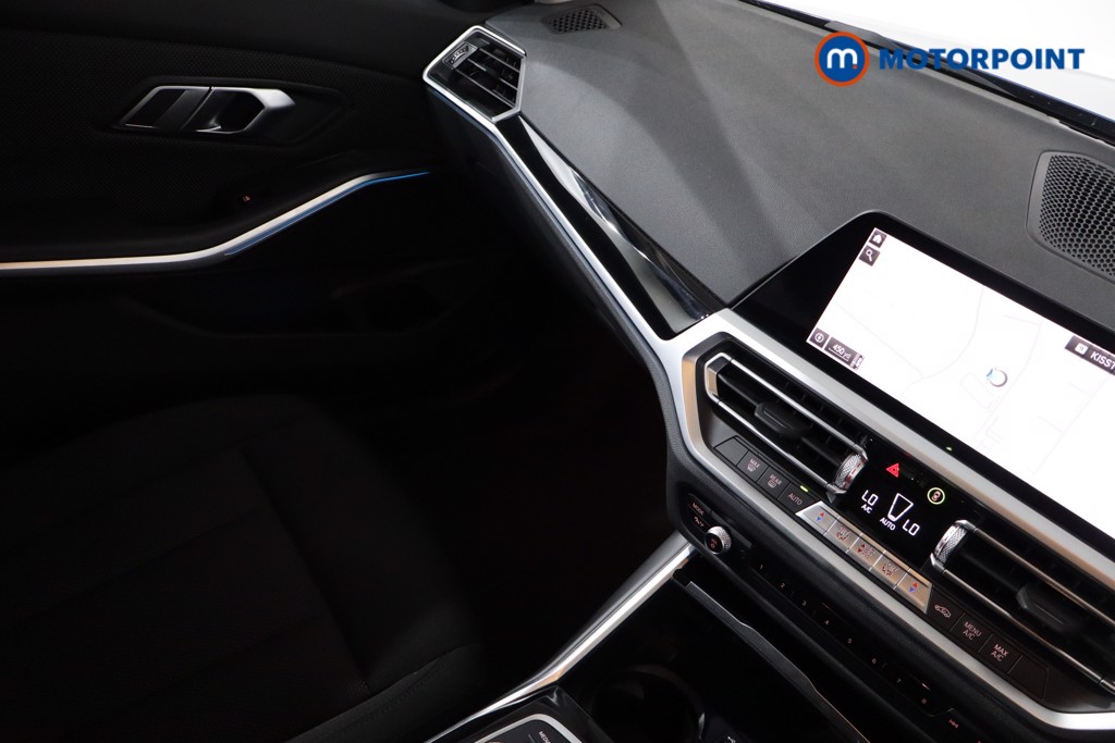 BMW 3 Series Se Pro Automatic Petrol Plug-In Hybrid Estate - Stock Number (1556398) - 17th supplementary image