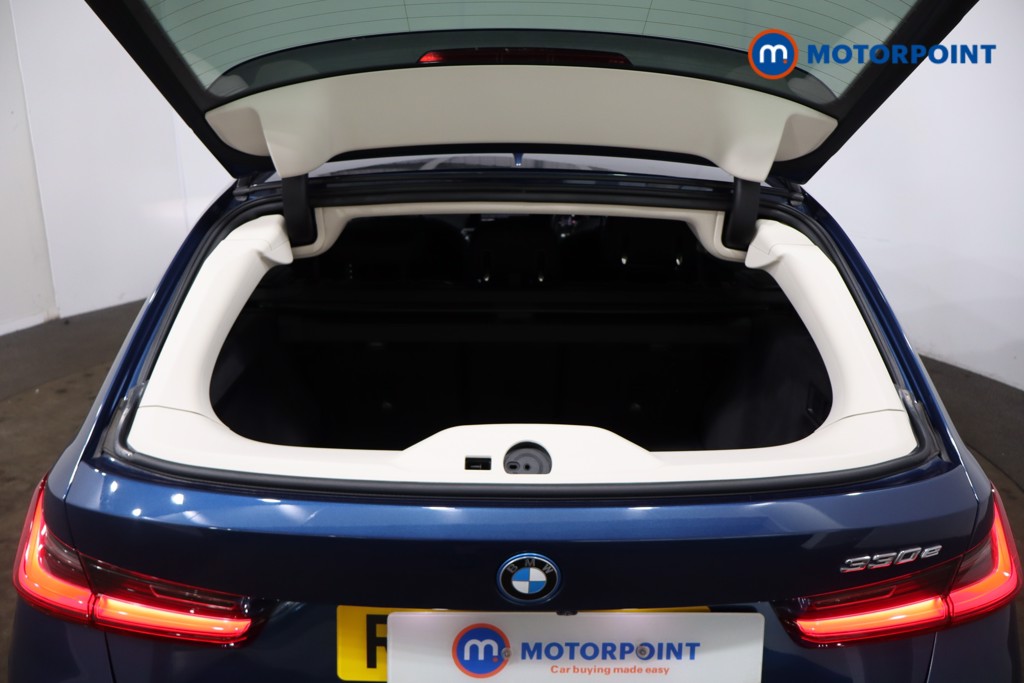 BMW 3 Series Se Pro Automatic Petrol Plug-In Hybrid Estate - Stock Number (1556398) - 32nd supplementary image