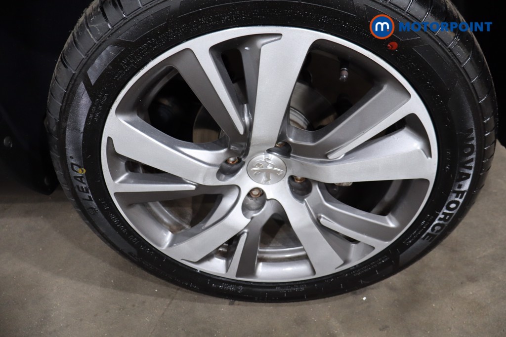 Peugeot 2008 Allure Premium Manual Petrol SUV - Stock Number (1543581) - 12th supplementary image
