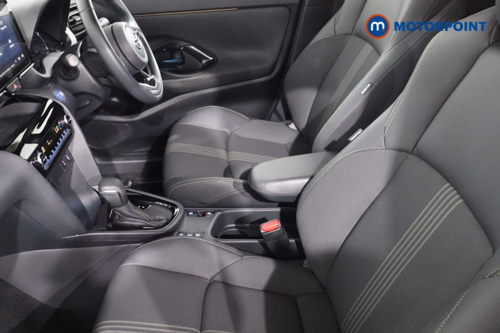 Toyota Yaris Cross Dynamic Automatic Petrol-Electric Hybrid Estate - Stock Number (1554440) - 4th supplementary image