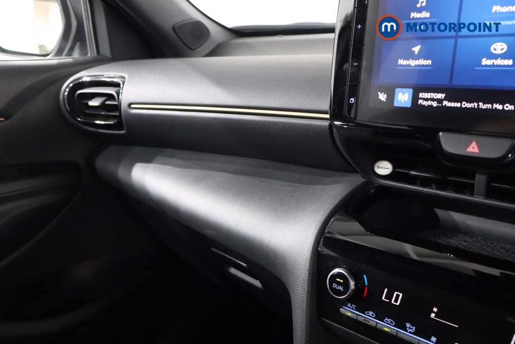 Toyota Yaris Cross Dynamic Automatic Petrol-Electric Hybrid Estate - Stock Number (1554440) - 18th supplementary image