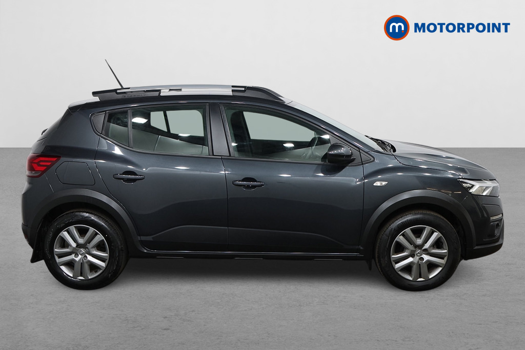 Dacia Sandero Stepway Comfort Manual Petrol Hatchback - Stock Number (1556183) - Drivers side