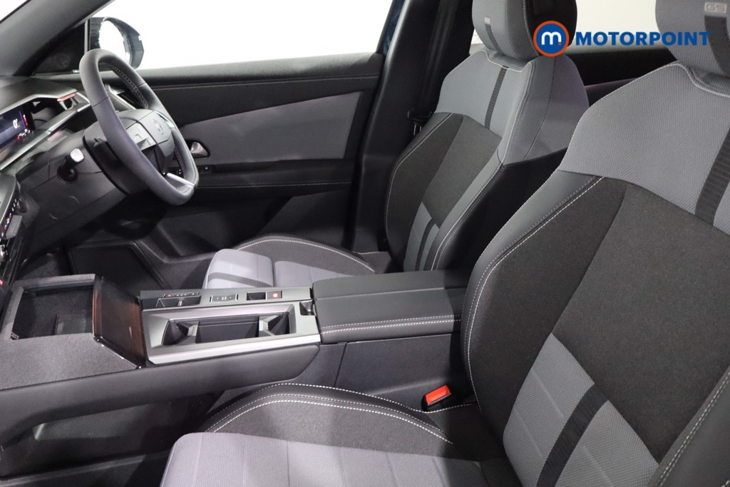 Vauxhall Grandland Ultimate Automatic Petrol-Electric Hybrid SUV - Stock Number (1556982) - 4th supplementary image