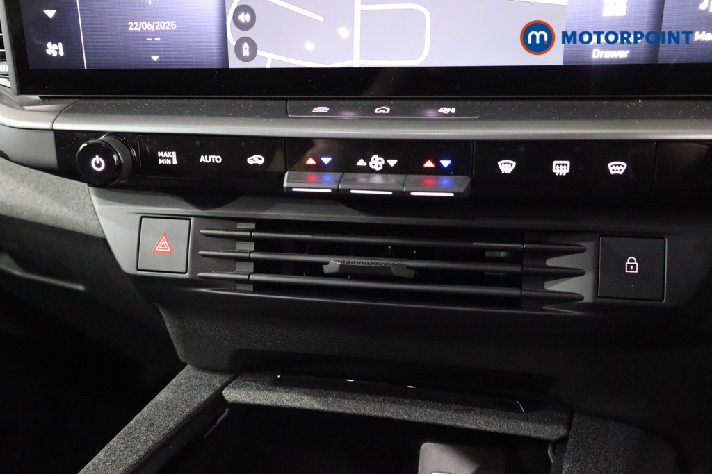 Vauxhall Grandland Ultimate Automatic Petrol-Electric Hybrid SUV - Stock Number (1556982) - 15th supplementary image