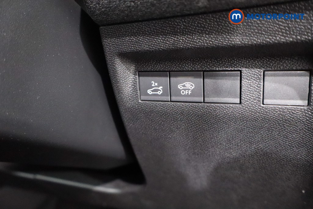 Vauxhall Grandland Ultimate Automatic Petrol-Electric Hybrid SUV - Stock Number (1556982) - 19th supplementary image
