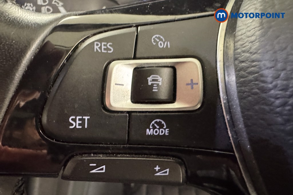 Volkswagen Tiguan SEL Manual Diesel SUV - Stock Number (1428187) - 13th supplementary image