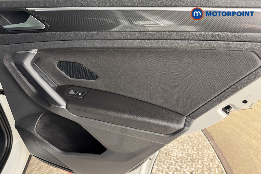 Volkswagen Tiguan SEL Manual Diesel SUV - Stock Number (1428187) - 16th supplementary image