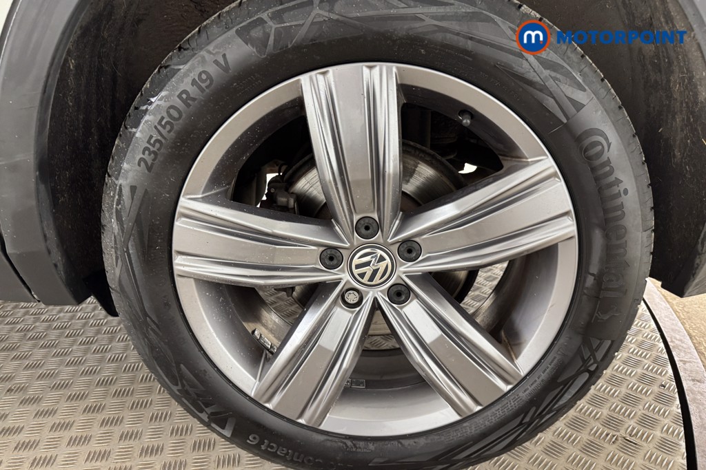 Volkswagen Tiguan SEL Manual Diesel SUV - Stock Number (1428187) - 24th supplementary image