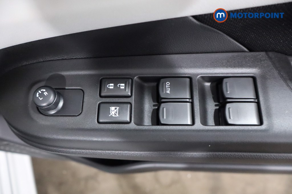 Suzuki Swift Motion Manual Petrol-Electric Hybrid Hatchback - Stock Number (1545423) - 19th supplementary image