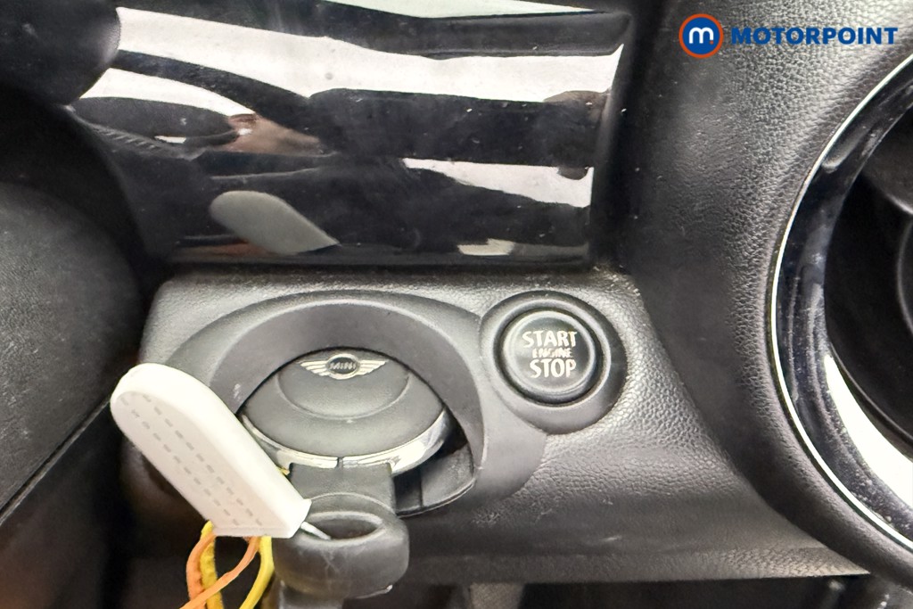 Mini Roadster Cooper Manual Petrol Convertible - Stock Number (1546388) - 12th supplementary image
