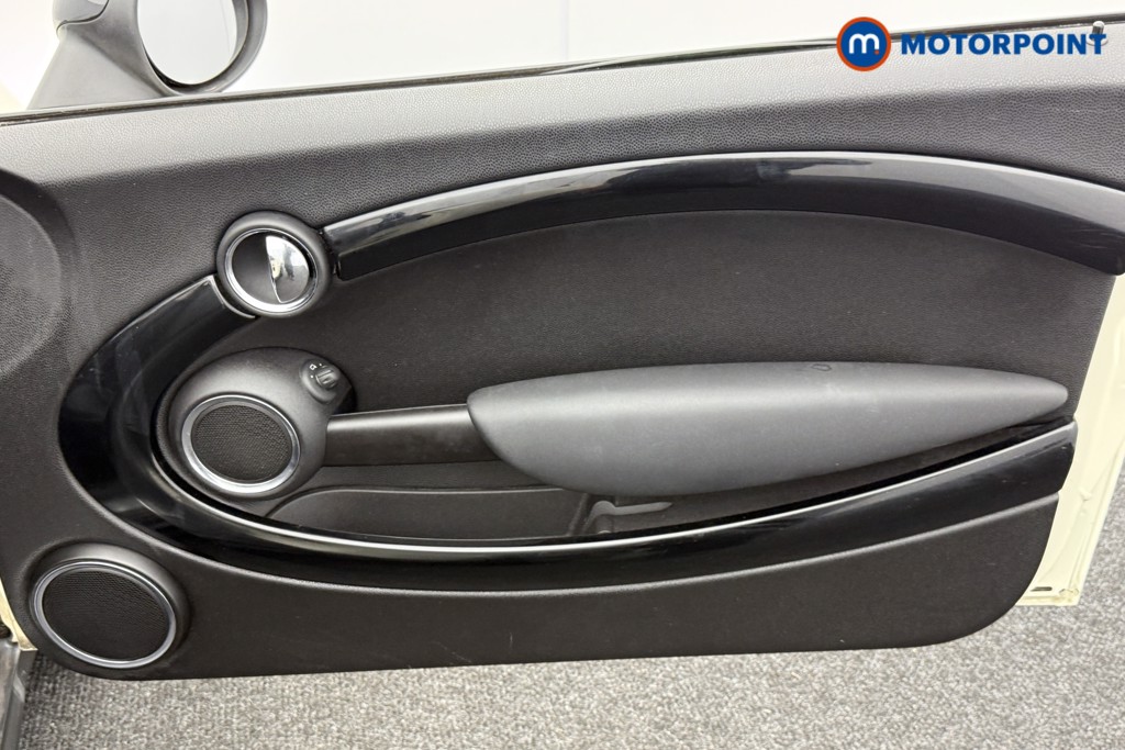 Mini Roadster Cooper Manual Petrol Convertible - Stock Number (1546388) - 13th supplementary image