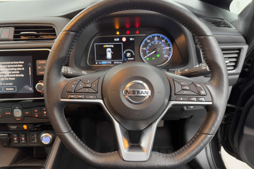 Nissan Leaf N-Connecta Automatic Electric Hatchback - Stock Number (1546519) - 3rd supplementary image