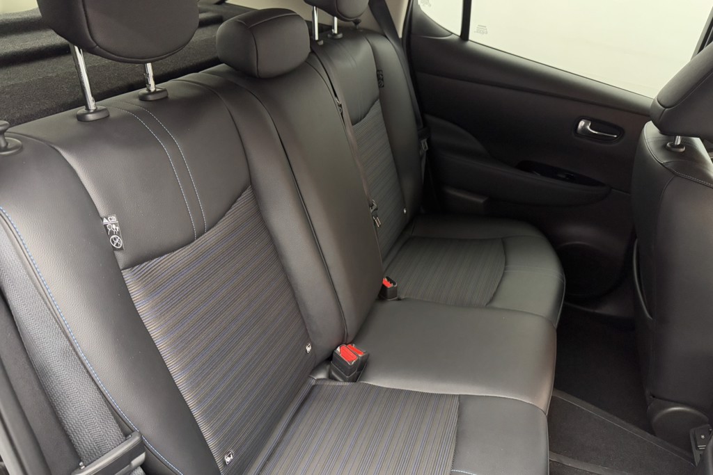 Nissan Leaf N-Connecta Automatic Electric Hatchback - Stock Number (1546519) - 24th supplementary image
