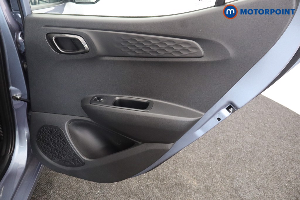 Hyundai I10 Advance Automatic Petrol Hatchback - Stock Number (1547259) - 15th supplementary image