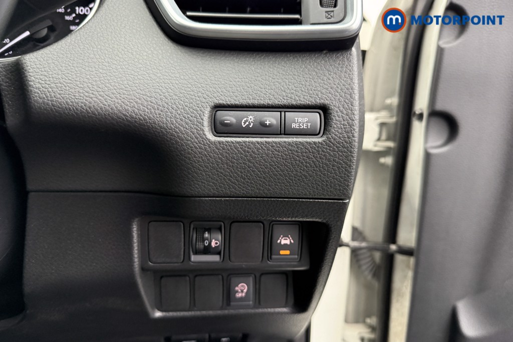 Nissan Qashqai N-Connecta Manual Petrol SUV - Stock Number (1549509) - 15th supplementary image