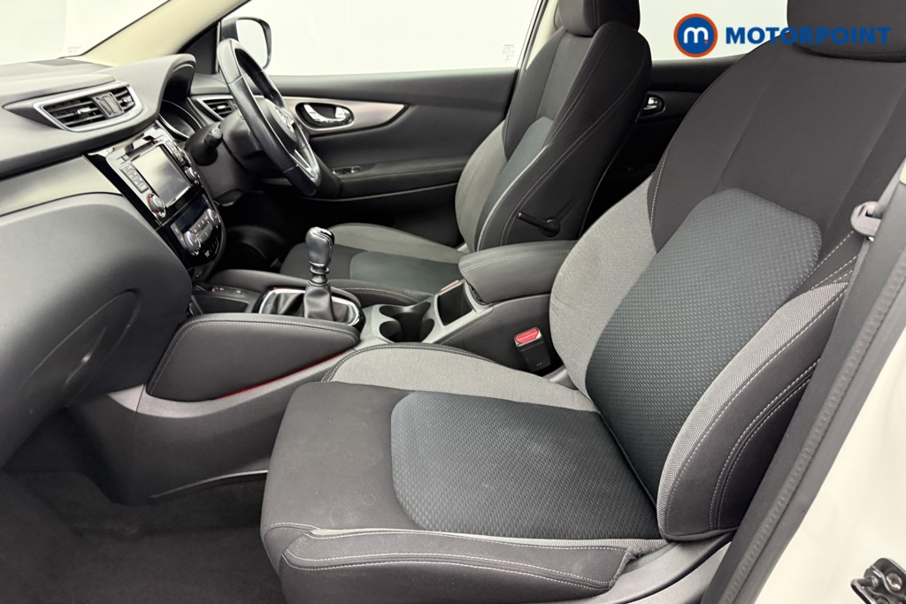 Nissan Qashqai N-Connecta Manual Petrol SUV - Stock Number (1549509) - 23rd supplementary image