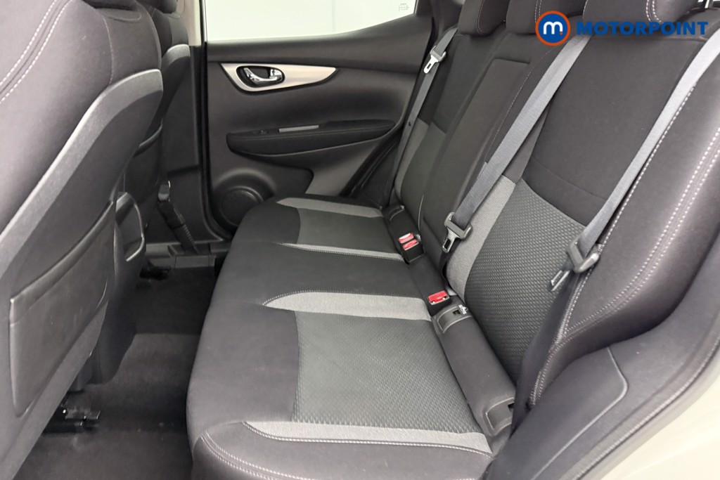 Nissan Qashqai N-Connecta Manual Petrol SUV - Stock Number (1549509) - 24th supplementary image