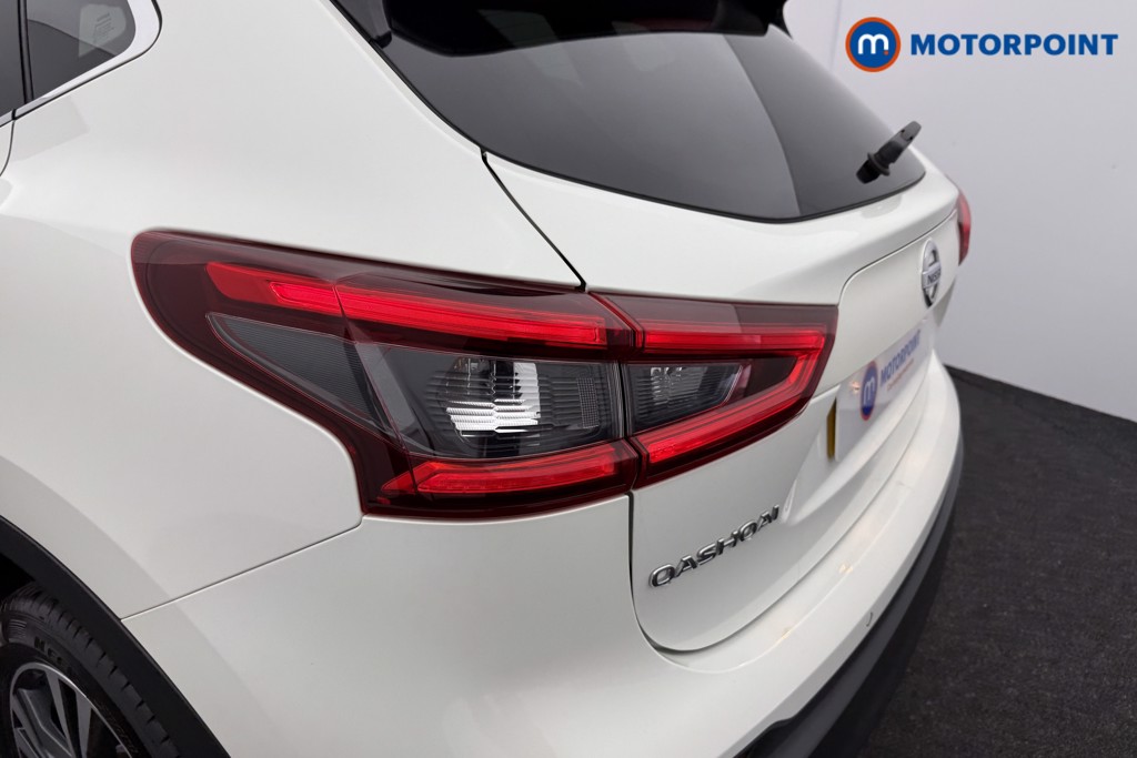Nissan Qashqai N-Connecta Manual Petrol SUV - Stock Number (1549509) - 26th supplementary image