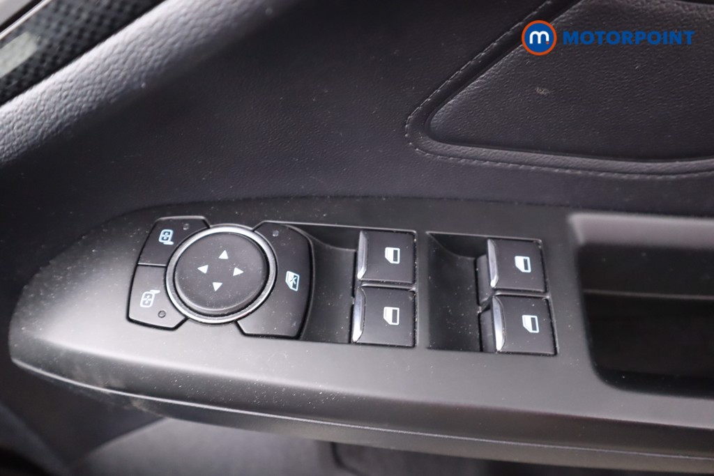 Ford Focus St-Line Manual Petrol Hatchback - Stock Number (1549679) - 4th supplementary image